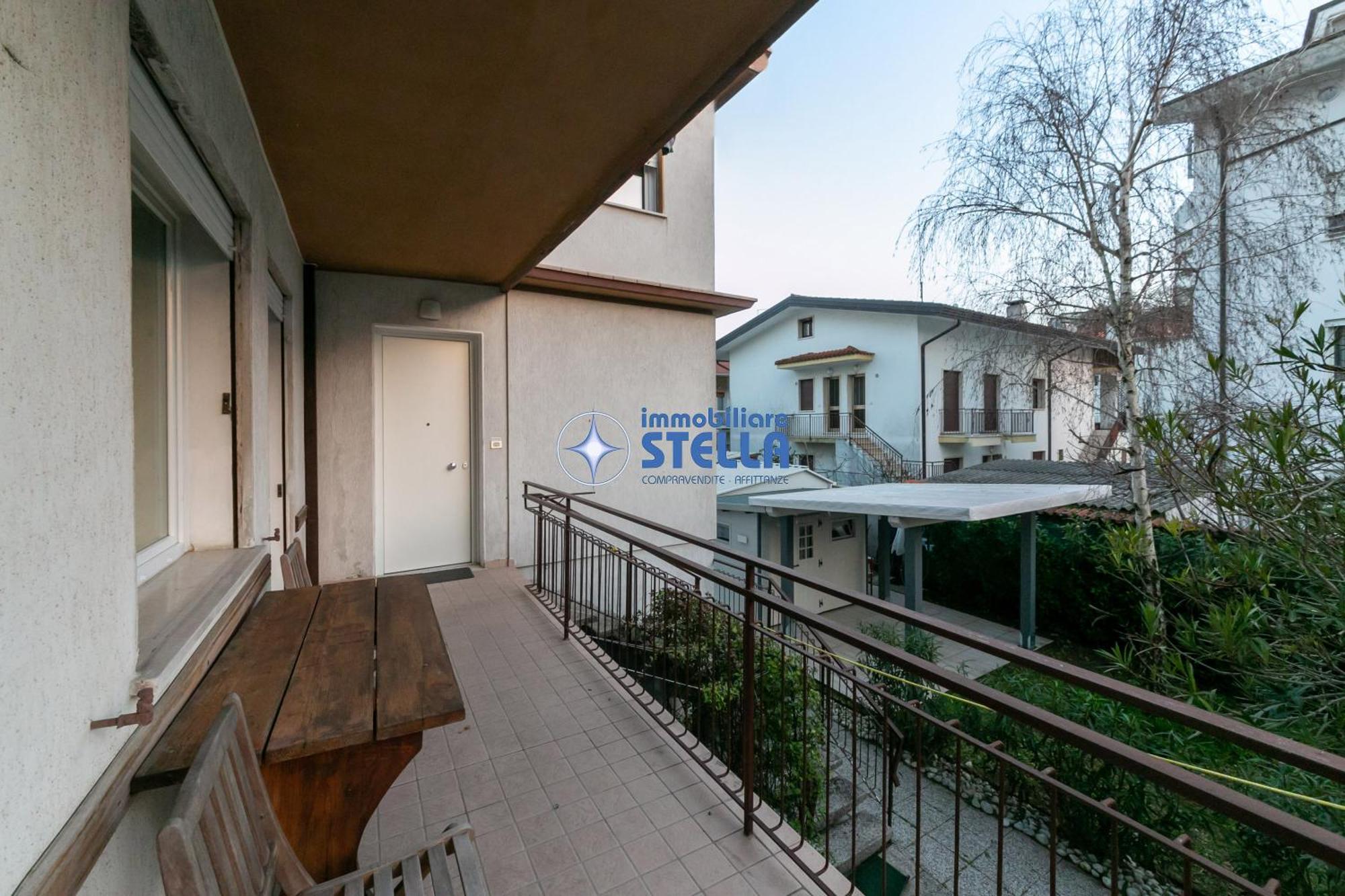 Condominio Secchiati Lido di Jesolo Exterior foto